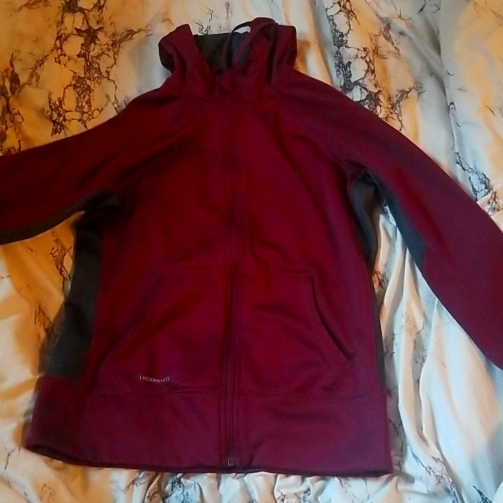 Bergindey nike zip up